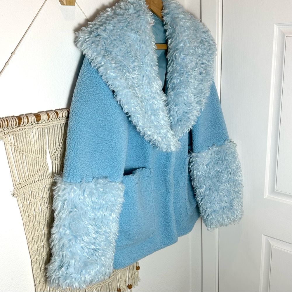 ❄️✌🏽 Urban Outfitters UO Elsa 70s Boho Teddy Kimchi Blue Faux Fur Blue Coat S - Picture 9 of 14